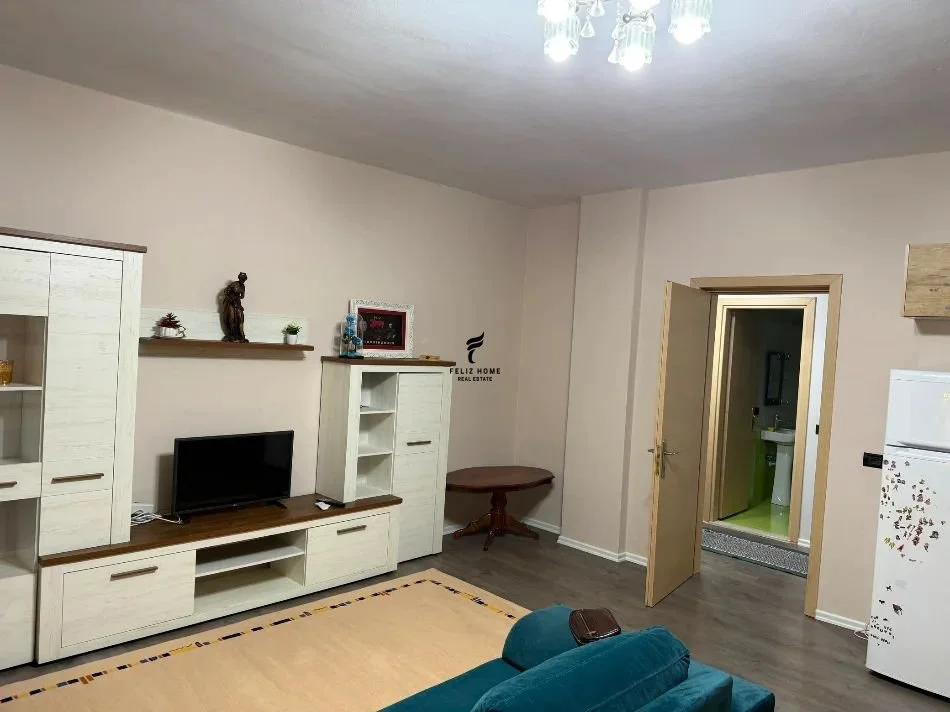 Tirane, jepet me qera apartament 2+1 Kati 7, 145 m² 500 € (LIQENI I THATE)