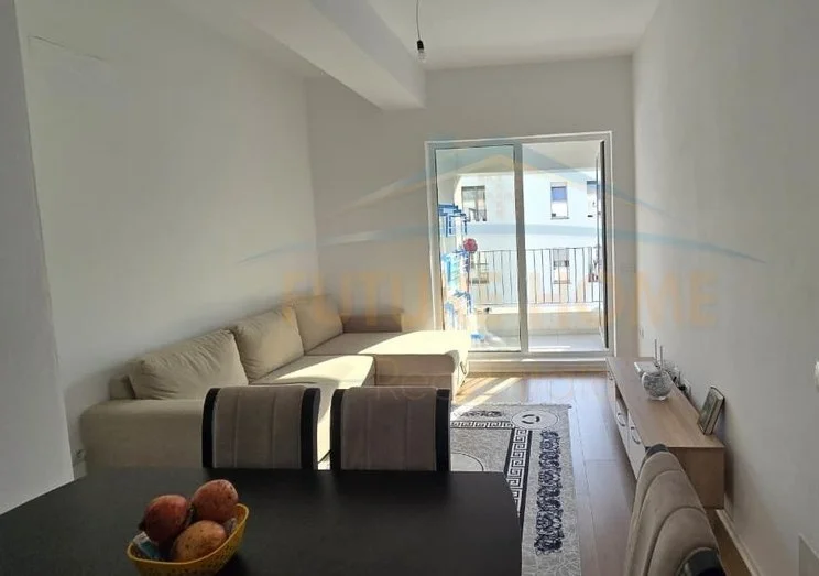 Tirane, jepet me qera apartament 2+1 Kati 7, 72 m² 450 € (kompleksi kaimi)