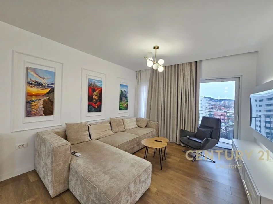 Tirane, jepet me qera apartament 2+1 Kati 7, 750 m² 750 €