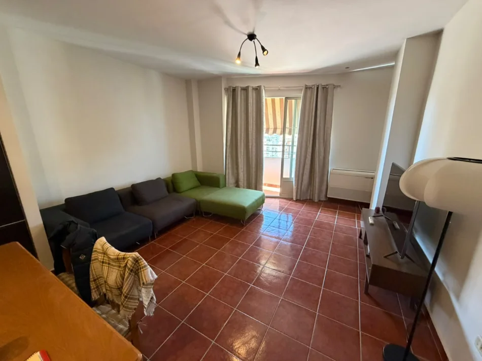 Tirane, jepet me qera apartament 2+1 Kati 7, 75 m²