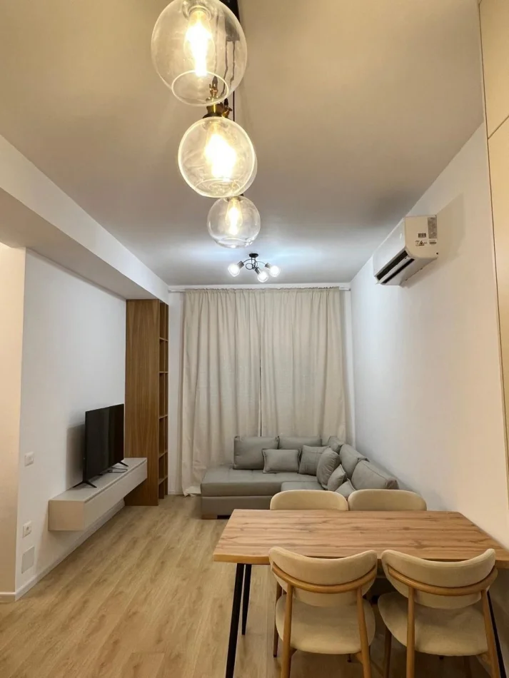 Tirane, jepet me qera apartament 2+1 Kati 7, 80 m² 500 € (Ali Demi)