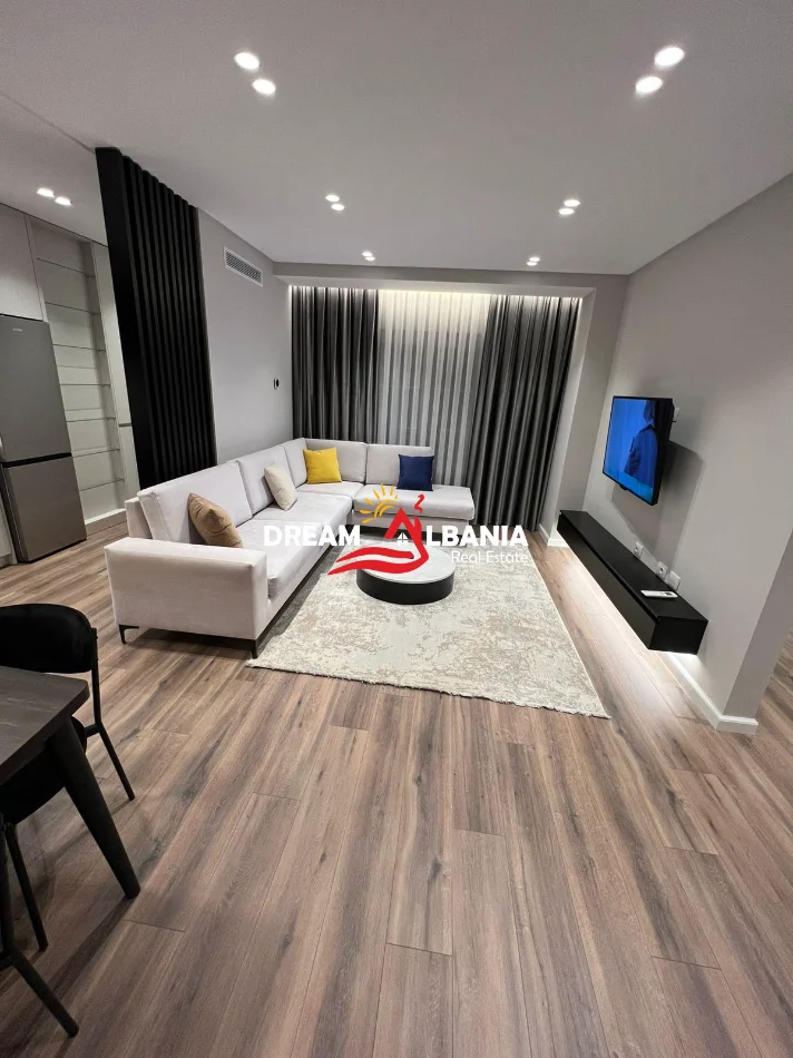 Tirane, jepet me qera apartament 2+1 Kati 7, 84 m² 700 € (Fusha Aviacionit)