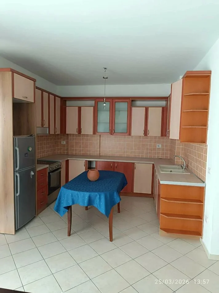 Tirane, jepet me qera apartament 2+1 Kati 7, 86 m² 450 € (Don Bosko)