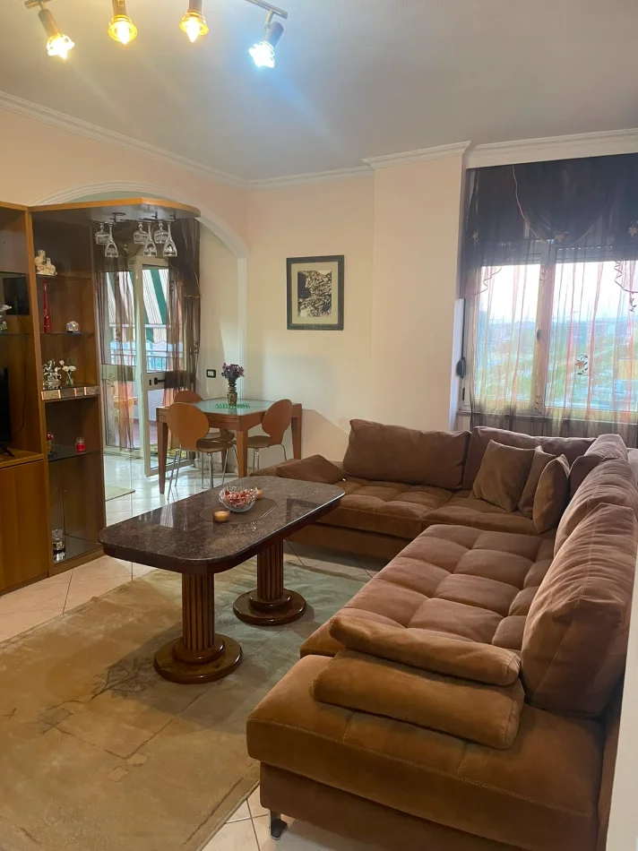 Tirane, jepet me qera apartament 2+1 Kati 7, 96 m² 750 € (BULEVARDI ZOGU I PARE)