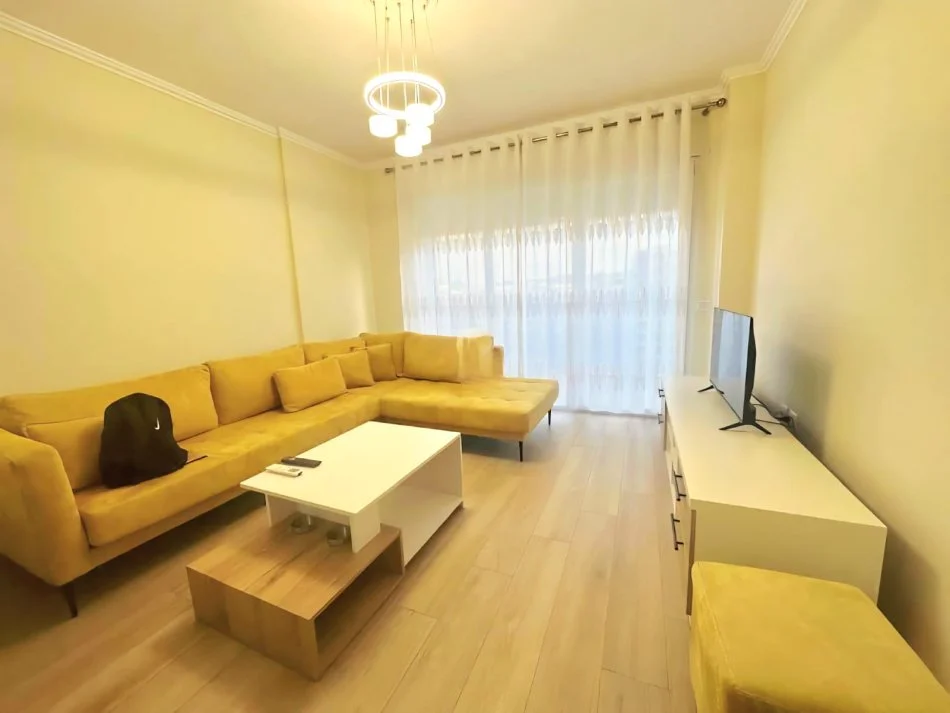 Tirane, jepet me qera apartament 2+1 Kati 8, 100 m² 750€ (don bosko)