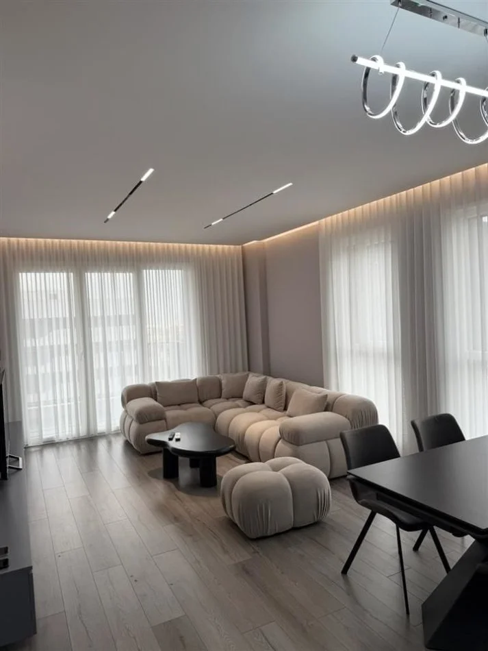 Tirane, jepet me qera apartament 2+1 Kati 8, 103 m² 900 € (DON BOSKO)