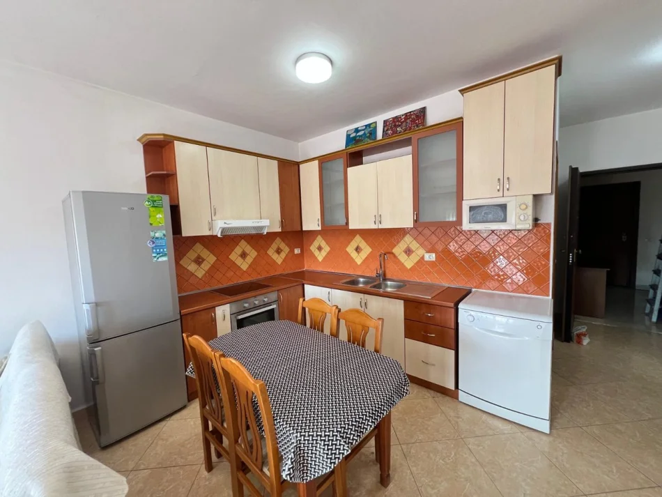 Tirane, jepet me qera apartament 2+1 Kati 8, 105 m² 650 € (Don Bosko)