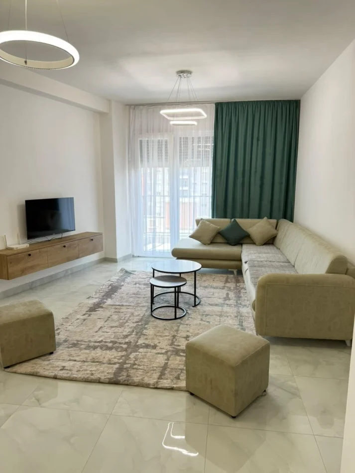 Tirane, jepet me qera apartament 2+1 Kati 8, 120 m² 600 € (Astir)