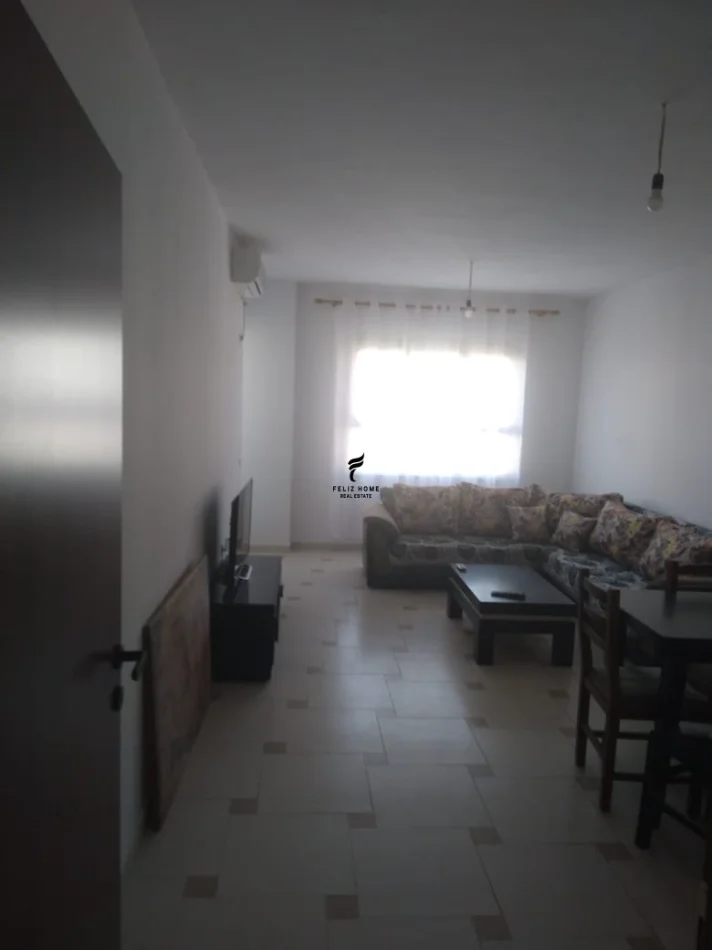 Tirane, jepet me qera apartament 2+1 Kati 8, 70 m² 450 € (YZBERISHT)