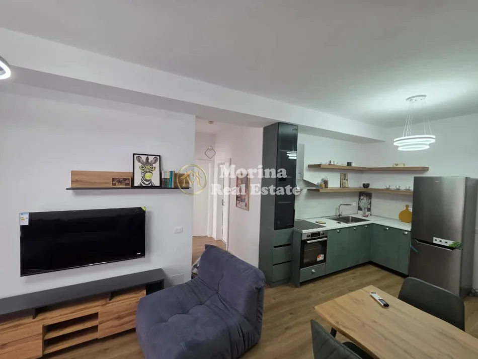 Tirane, jepet me qera apartament 2+1 Kati 8, 80 m² 520 € (Ali Demi)