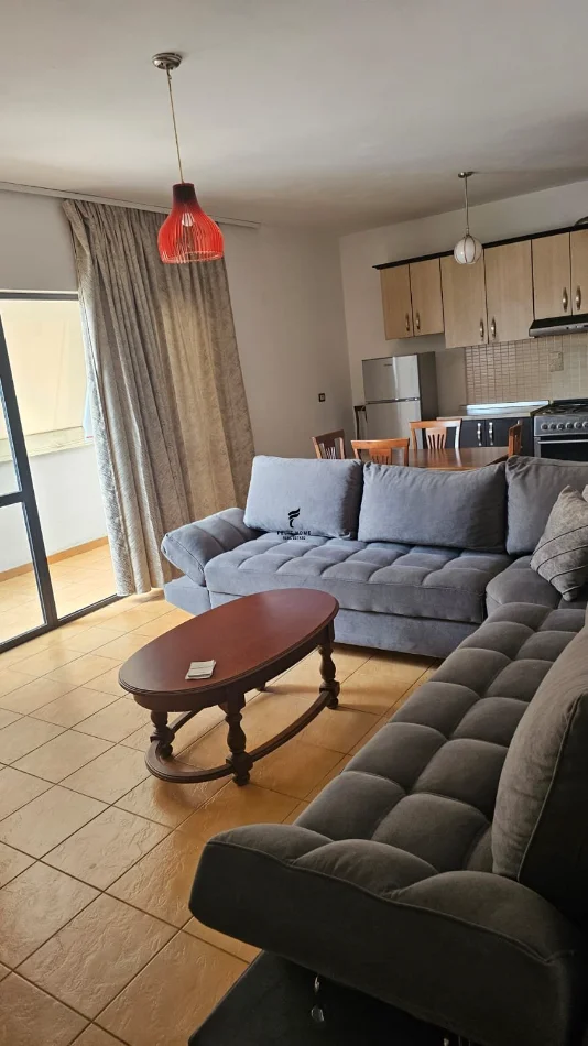 Tirane, jepet me qera apartament 2+1 Kati 8, 80 m² 600 € (21 DHJETORI)