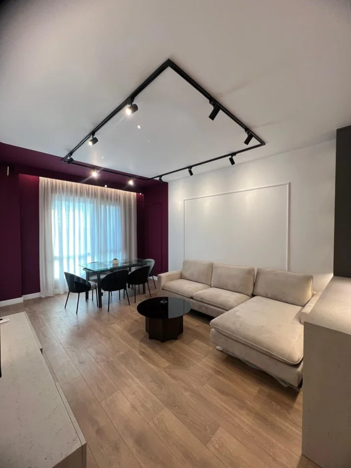 Tirane, jepet me qera apartament 2+1 Kati 8, 90 m² 1.000 € (Porcelani)