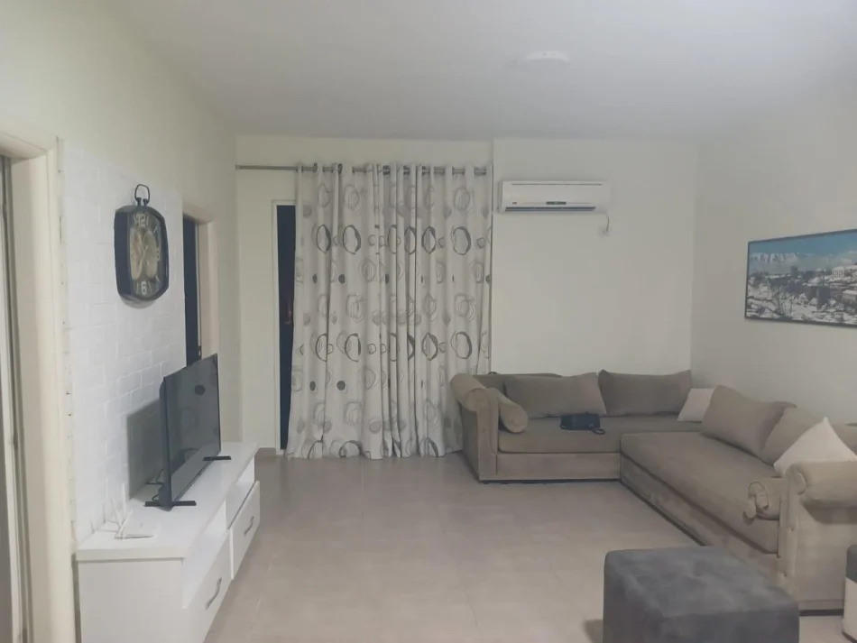 Tirane, jepet me qera apartament 2+1 Kati 8, 90 m² 470 € (Fresku)