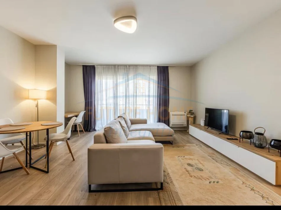 Tirane, jepet me qera apartament 2+1 Kati 8, 98 m² 650 € (Ministria e Jashtme)