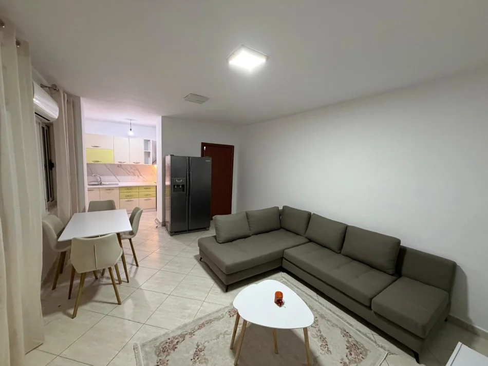 Tirane, jepet me qera apartament 2+1 Kati 9, 107 m² 700 € (Rruga Jordan Misja)