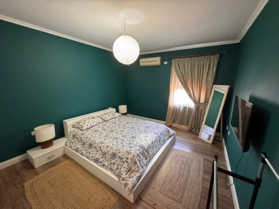 Tirane, jepet me qera apartament 2+1 Kati 9, 87 m² 750 € (Rruga E Kavajes)