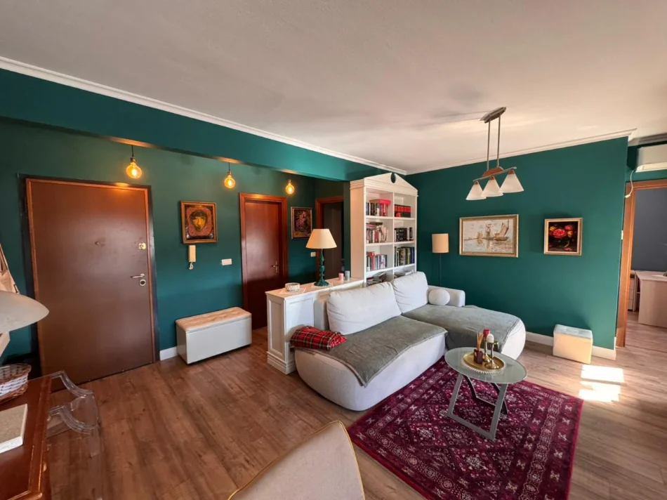 Tirane, jepet me qera apartament 2+1 Kati 9, 90 m² 750 € (RRUGA E KAVAJES)