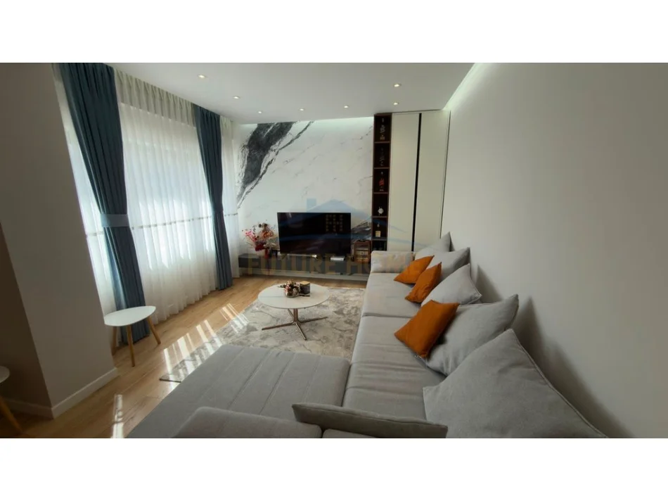 Tirane, jepet me qera apartament 2+1+PARKIM, Kati 2, 88 m² 1.000 € (KODRA E DIELLIT 1)