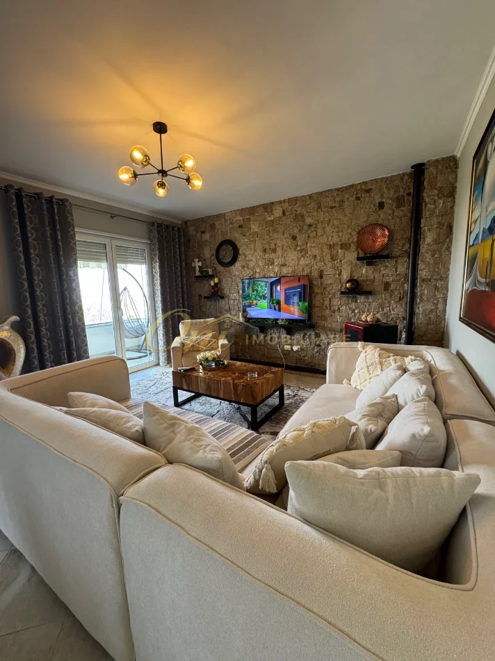 Tirane, jepet me qera apartament 2+1+POST PARKIMI +Ballkon Kati 2, 120 m² 1.000 € (KOPSHTI BOTANIK)