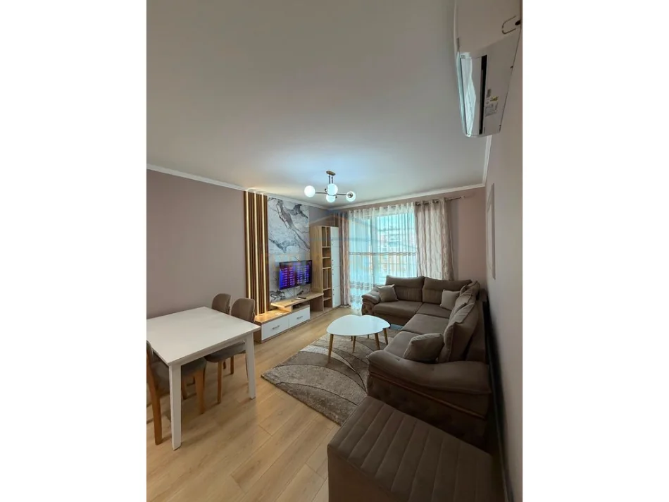 Tirane, jepet me qera apartament 2+1+Post Parkimi+Ballkon Kati 5, 68 m² 600 € (Rezidenca Future Home, Unaza e Re)