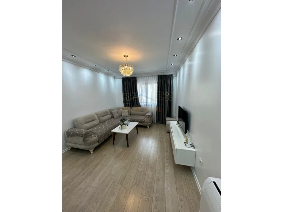Tirane, jepet me qera apartament 3+1 , 112 m² 901 € (Oasis Residence , Unaza e Re)