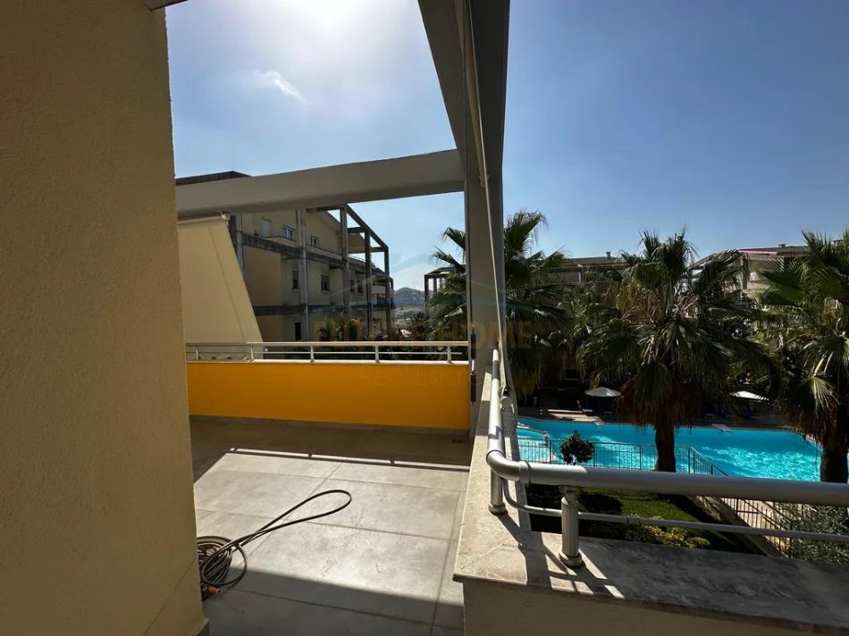 Tirane, jepet me qera apartament 3+1+3+Post Parkimi+Verandë+Ballkon Kati 2, 186 m² 2.800 € (Rezidenca Touch of the Sun)