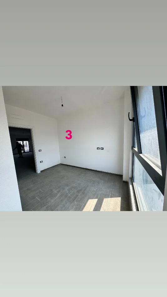 Tirane, jepet me qera apartament 3+1+Aneks+Ballkon Kati 4, 110 m² 800 € (rruga jordan misja , bulevardi i ri)