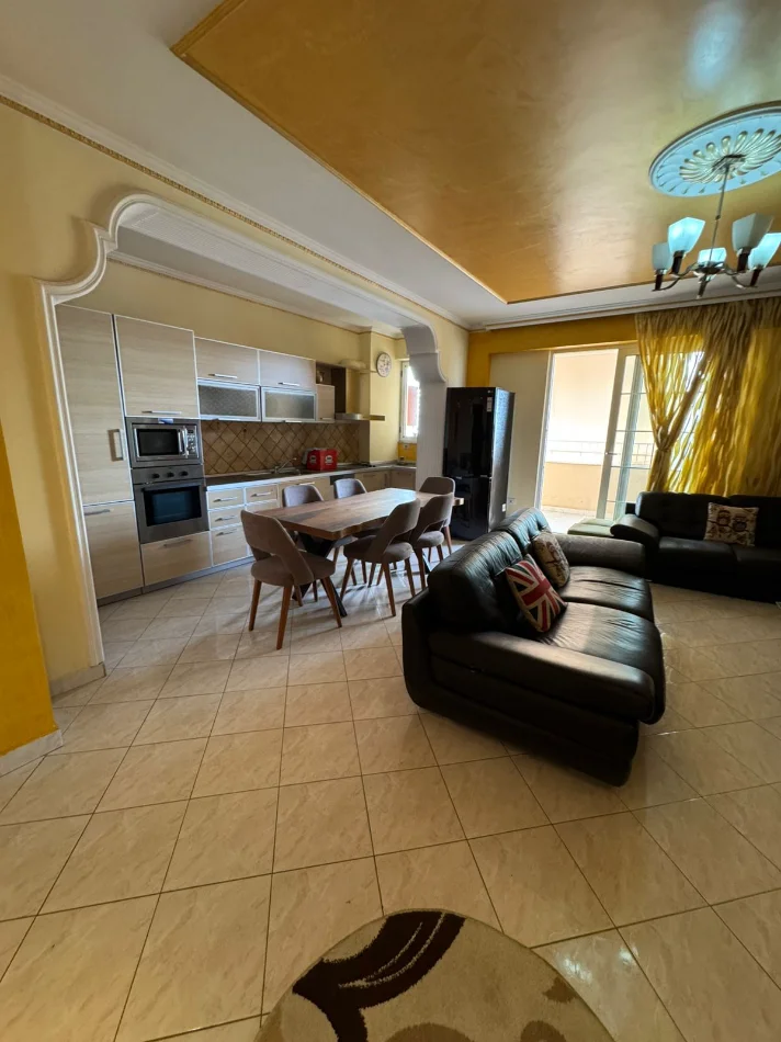 Tirane, jepet me qera apartament 3+1+Aneks+Ballkon Kati 8, 145 m² 800€ (STACIONI I FUNDIT I TIRANES SE RE)