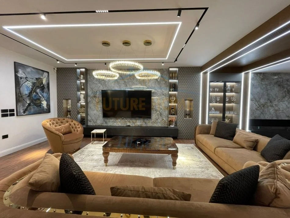Tirane, jepet me qera apartament 3+1+Ballkon , 162 m² 4.500 € (Teg)