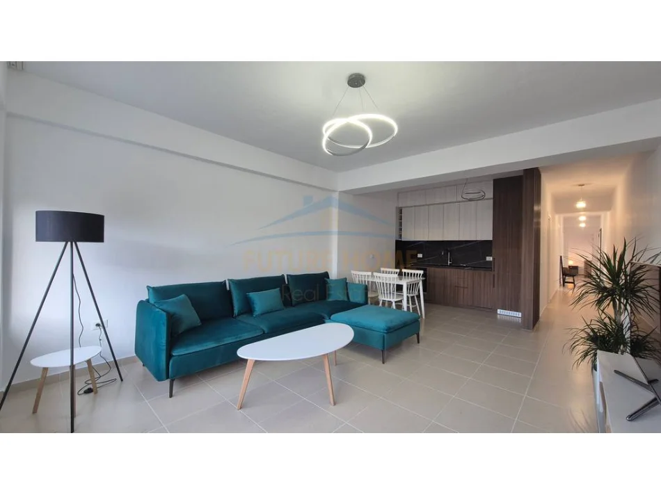 Tirane, jepet me qera apartament 3+1+Ballkon Kati 3, 107 m² 800 € (Kodra e Diellit)