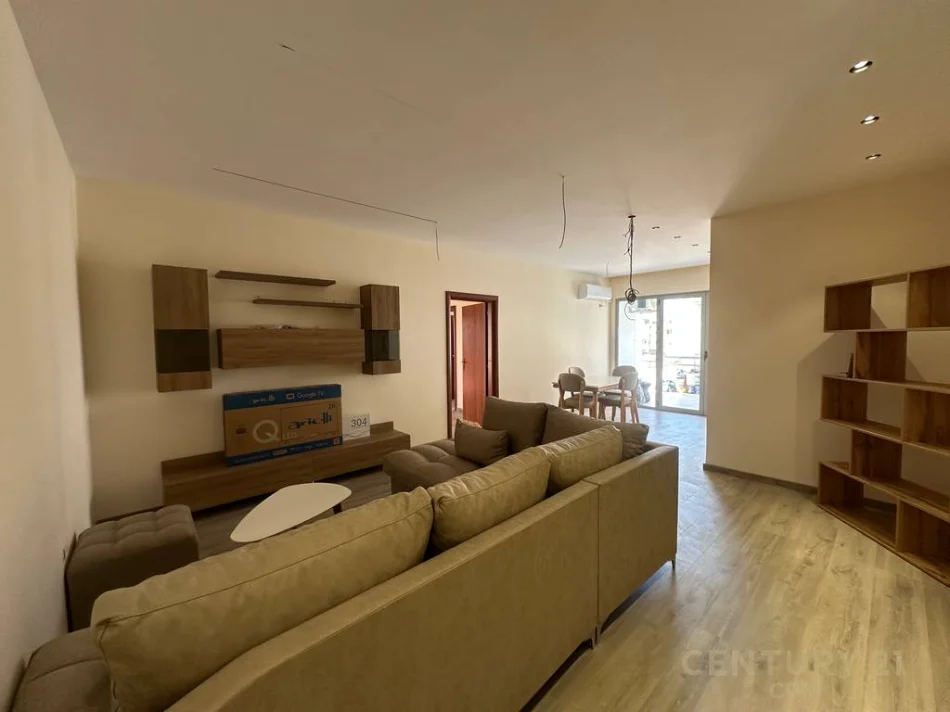 Tirane, jepet me qera apartament 3+1+Ballkon Kati 6, 155 m² 1.400 €