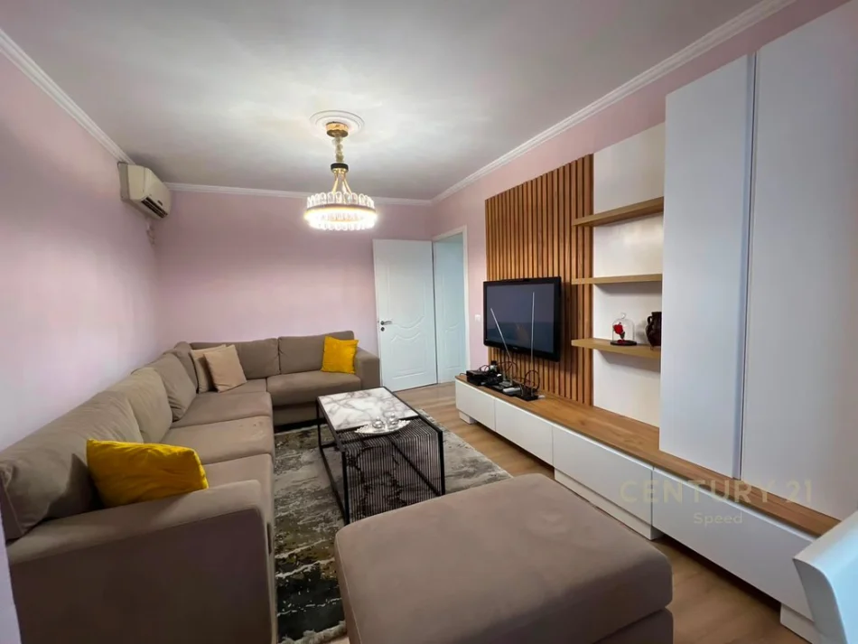 Tirane, jepet me qera apartament 3+1 Kati 1, 80 m² 800 € (Ali Demi SPEED147585)