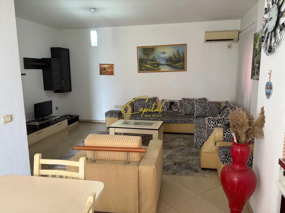 Tirane, jepet me qera apartament 3+1 Kati 2, 120 m² 600 € (RRUGA JORDAN MISJA)