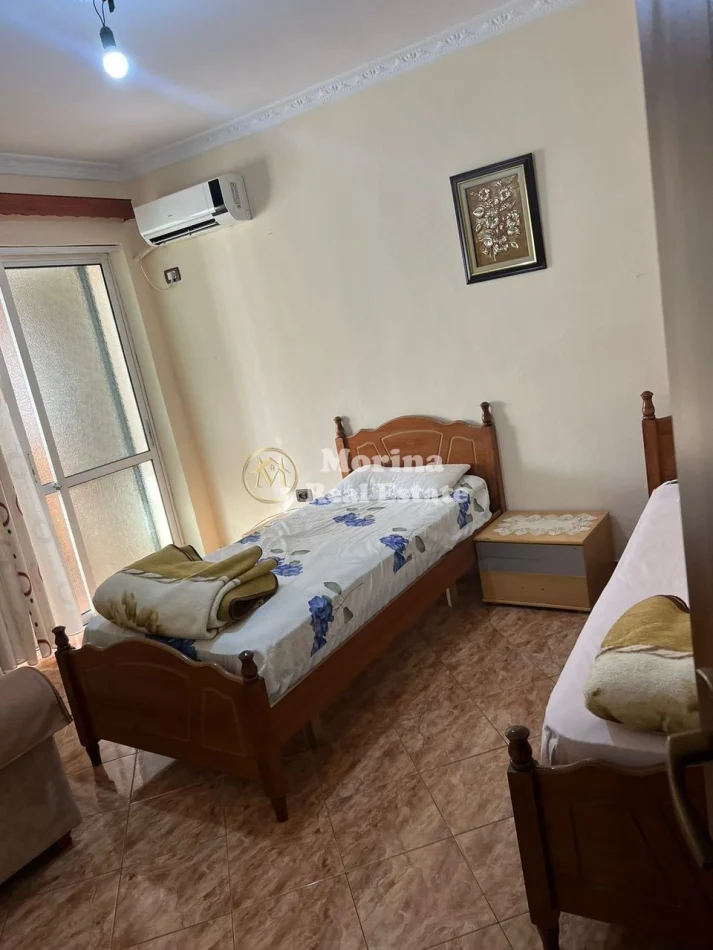 Tirane, jepet me qera apartament 3+1 Kati 2, 95 m² 500 € (Komisariati Nr 4)