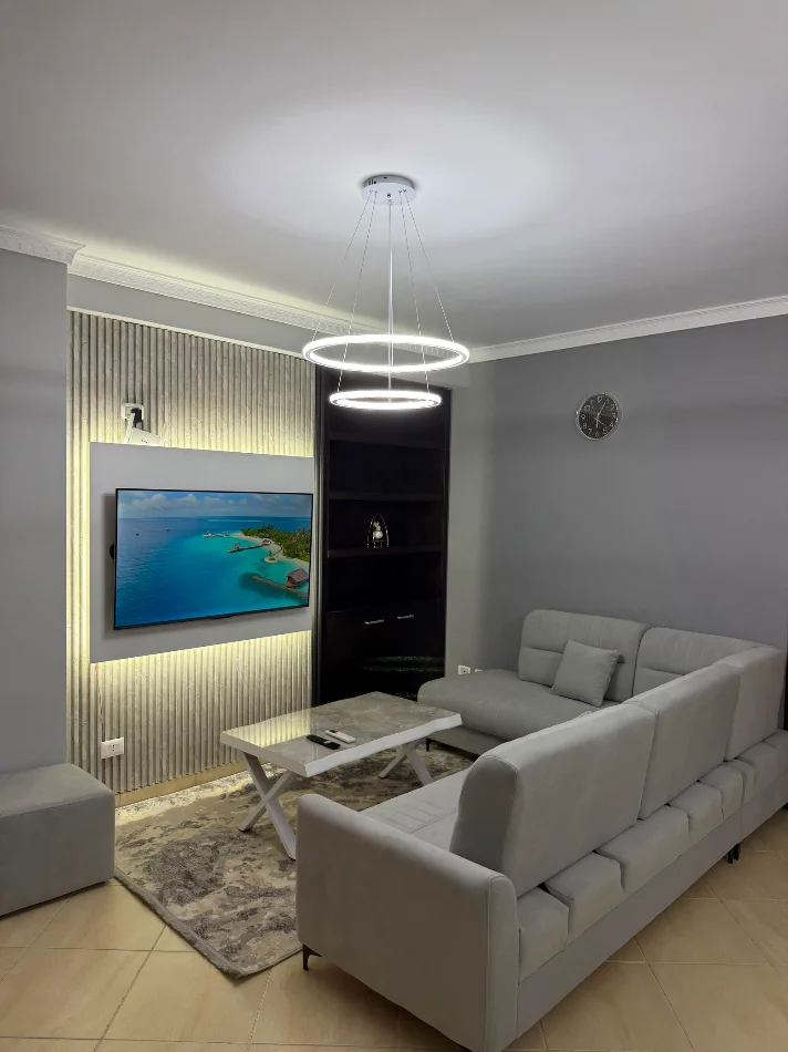 Tirane, jepet me qera apartament 3+1  Kati 4, 108 m² 750 € (Rruga rrapo hekali)