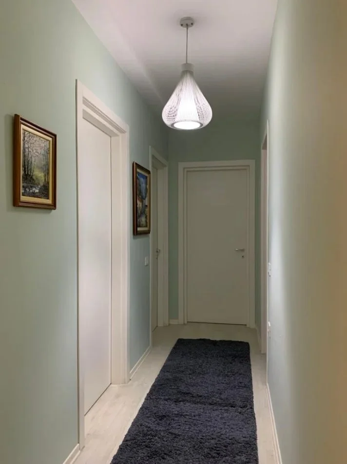 Tirane, jepet me qera apartament 3+1 Kati 4, 123 m² 850 € (Rruga Jordan Misja)