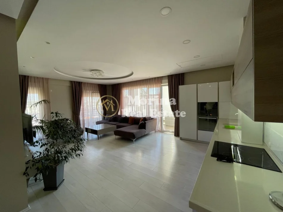 Tirane, jepet me qera apartament 3+1 Kati 4, 130 m² 1.300 € (Liqeni I Thate)
