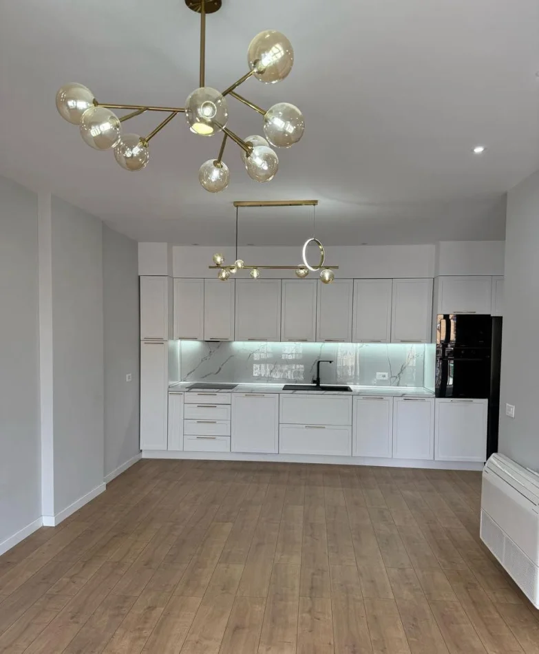 Tirane, jepet me qera apartament 3+1 Kati 6, 114 m² 750 € (Oxhaku)