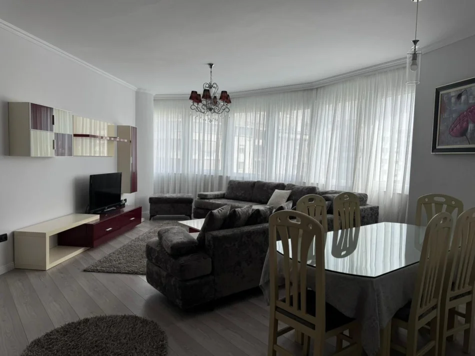 Tirane, jepet me qera apartament 3+1 Kati 6, 125 m² 1.200 € (Kompleksi Delijorgji)