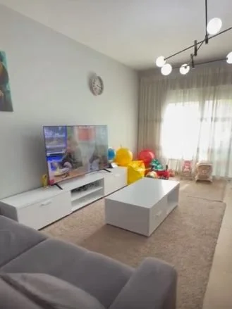 Tirane, jepet me qera apartament 3+1 Kati 7, 140 m² 800 € (Don Bosko)