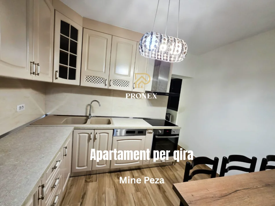 Tirane, jepet me qera apartament 4+1 Kati 3, 120 m² 1.200 € (Mine Peza)