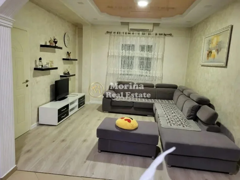Tirane, jepet me qera apartament 6+1 Kati 3, 300 m² 1300 € (Pajtoni Center)