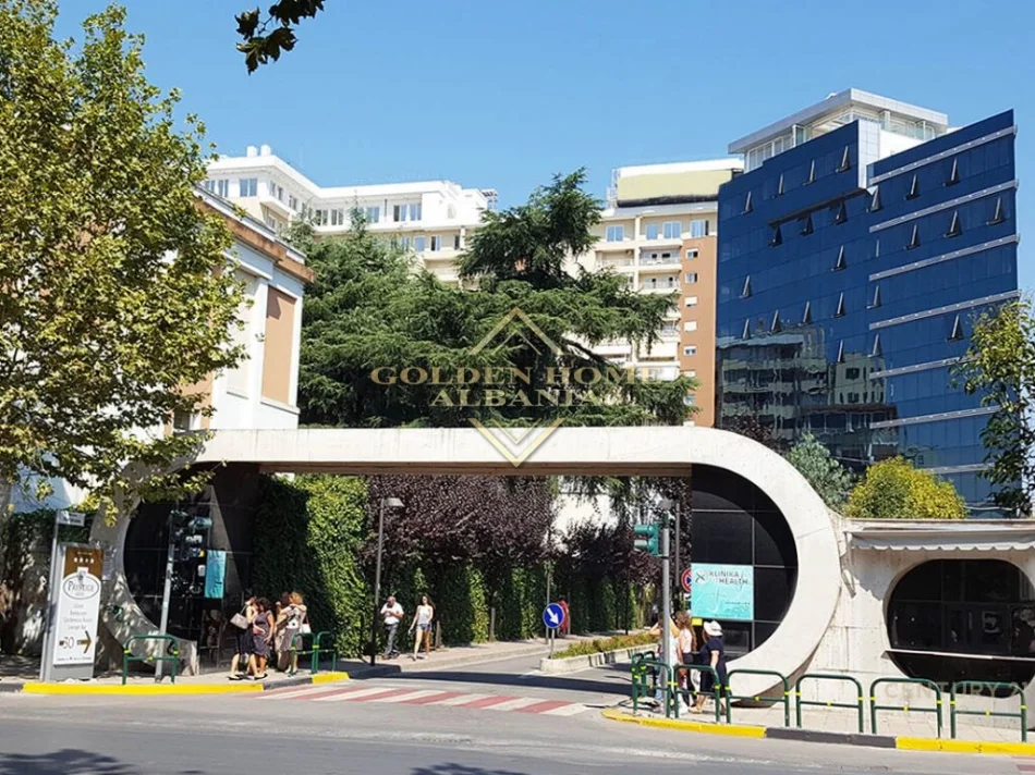 Tirane, jepet me qera apartament , 72 m² (jordan misja)