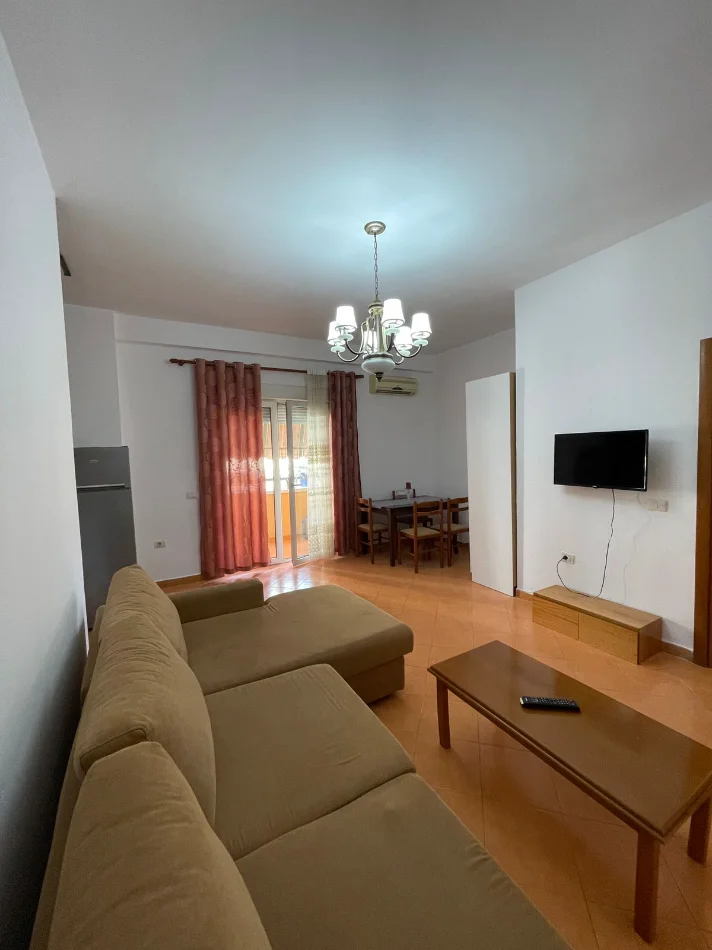 Tirane, jepet me qera apartament Kati 1, 65 m² 600 € (Rruga e Elbasanit)