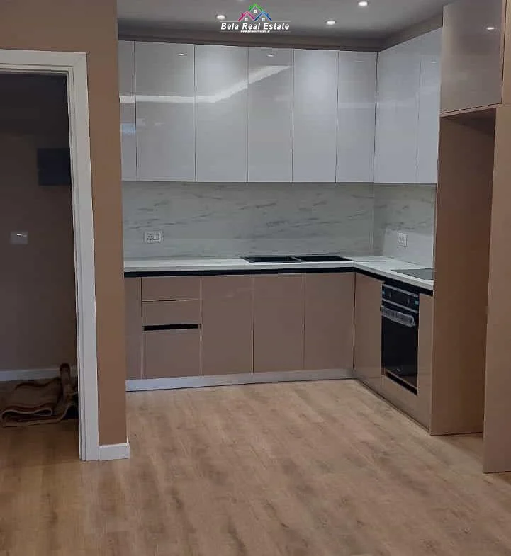 Tirane, jepet me qera apartament Kati 2, 65 m² 680 € (qytet studenti)