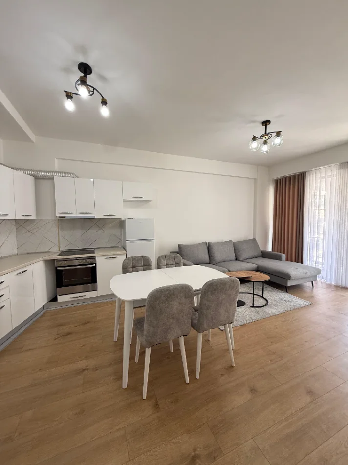 Tirane, jepet me qera apartament Kati 3, 500 € (Urban Gate Residence, Astir)