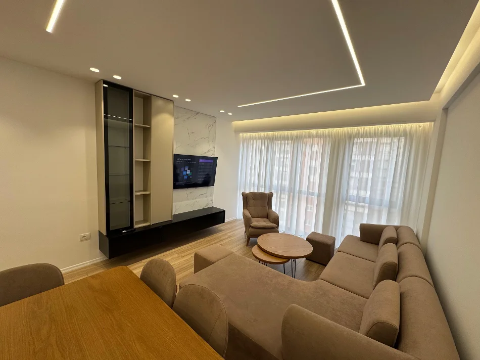 Tirane, jepet me qera apartament Kati 6, 110 m² 760 € (Rruga Sokrat Miho)