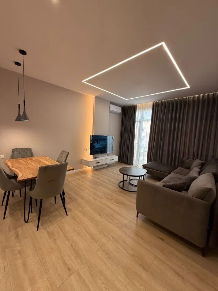 Tirane, jepet me qera apartament Kati 8, 50 m² 450 € (bulevardi migjeni)