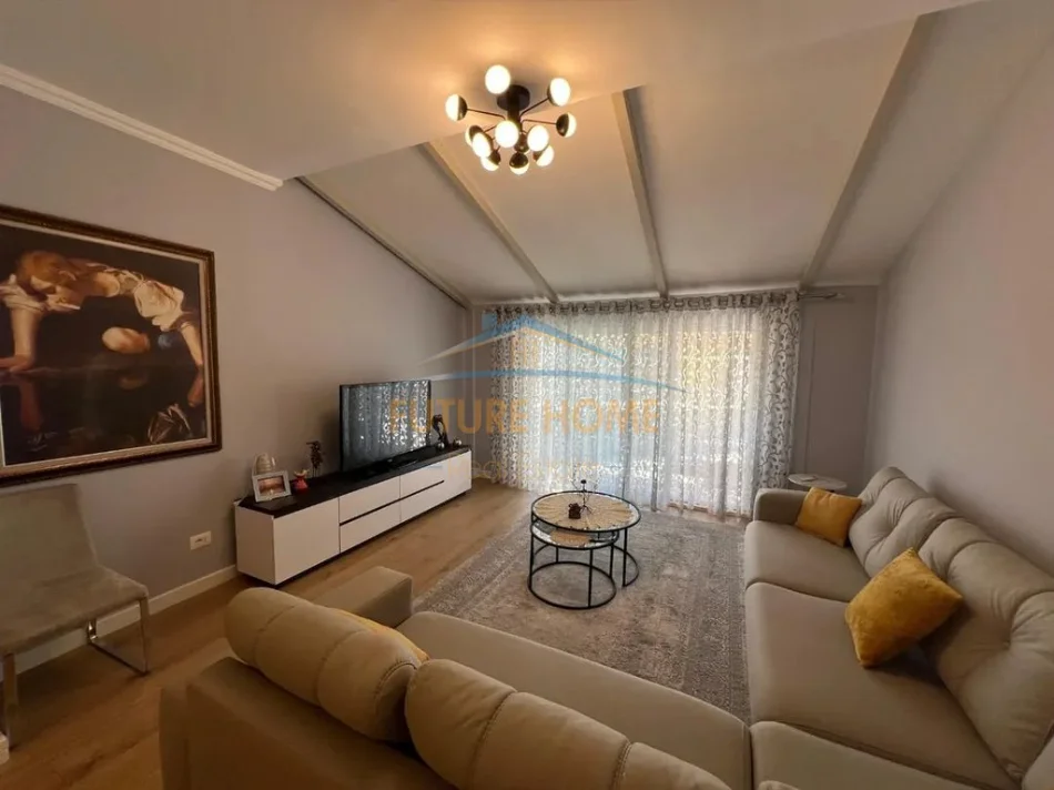 Tirane, jepet me qera apartament Kati 9, 72 m² 1.000 €