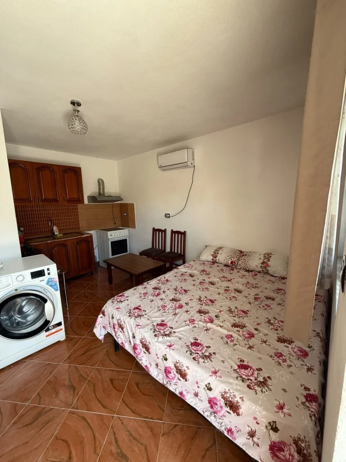 Tirane, jepet me qera apartament Studio Kati 1, 20 m² 250 € (Rruga Pandi Stillu)